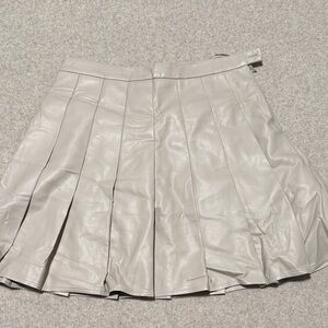 Elegant Ecru Pleated Faux Leather Skirt, size M, worn once